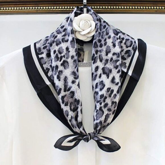 Black Leopard Mulberry Silk Neck Scarf main image 4
